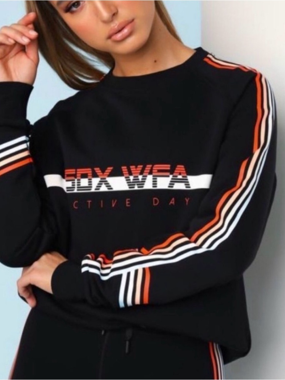 White Fox Sarah’s Day SDX WFA Black Active Day Sweatshirt Small NEW